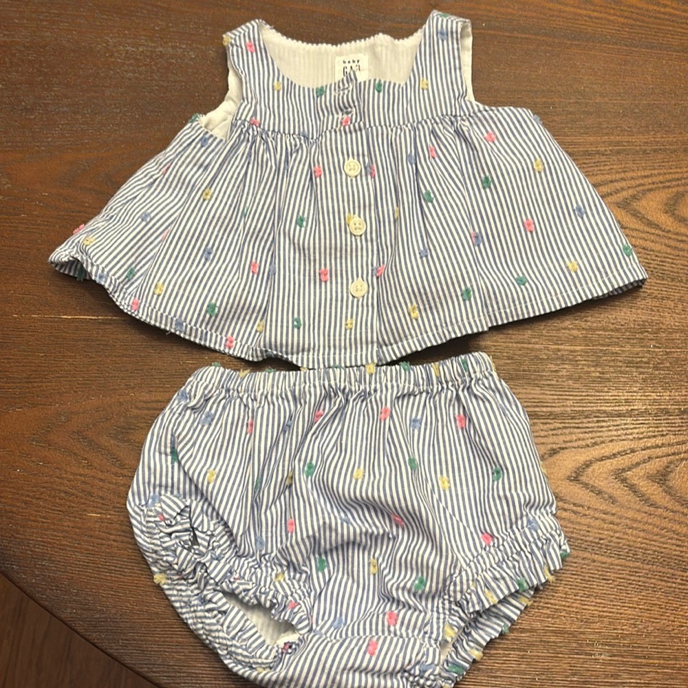 Baby Gap Blue and White Striped Set 0-3 Months